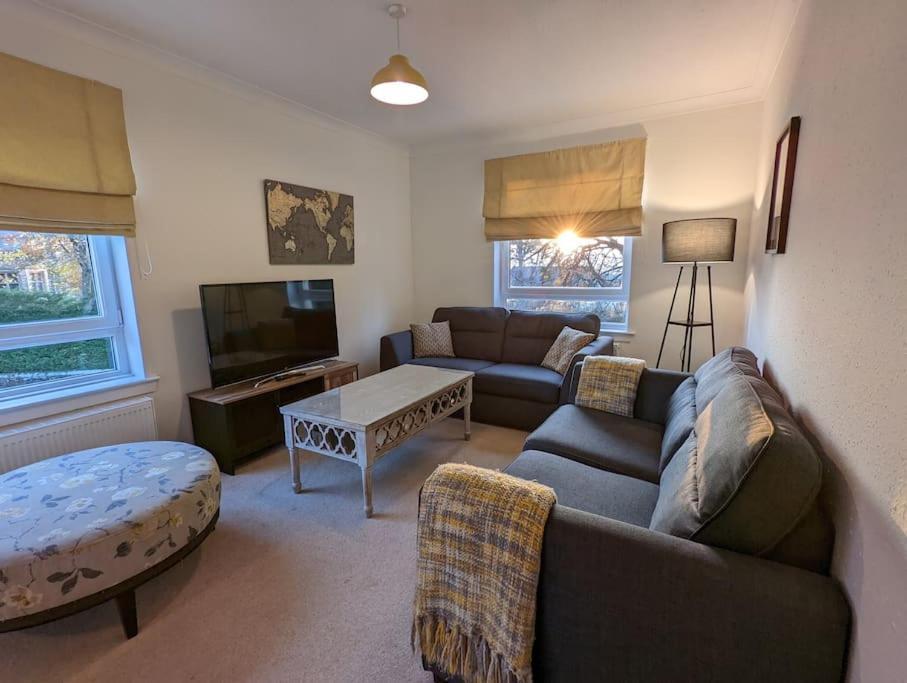 Two Bedroom Flat In Bridge Of Allan, Stirling Экстерьер фото
